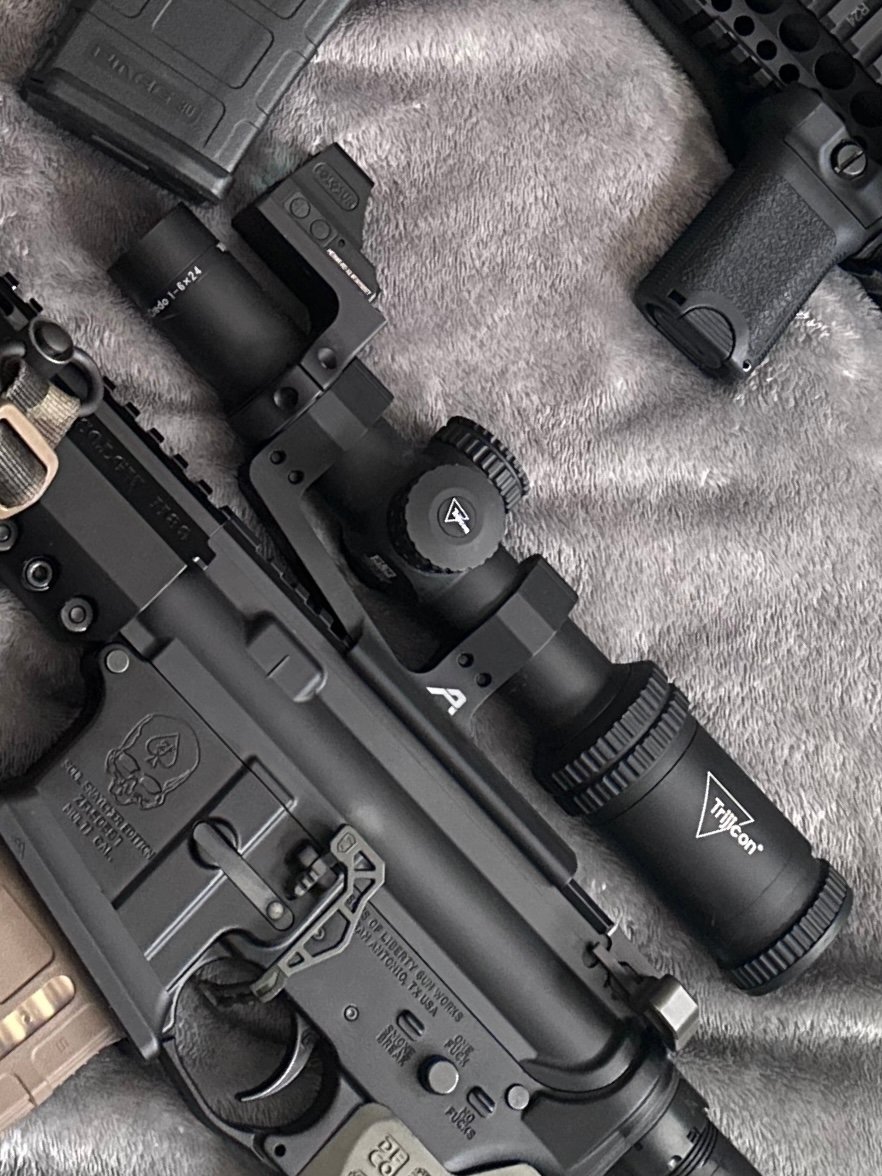 Home trijicon crede sfp 1 6 stock photo v1